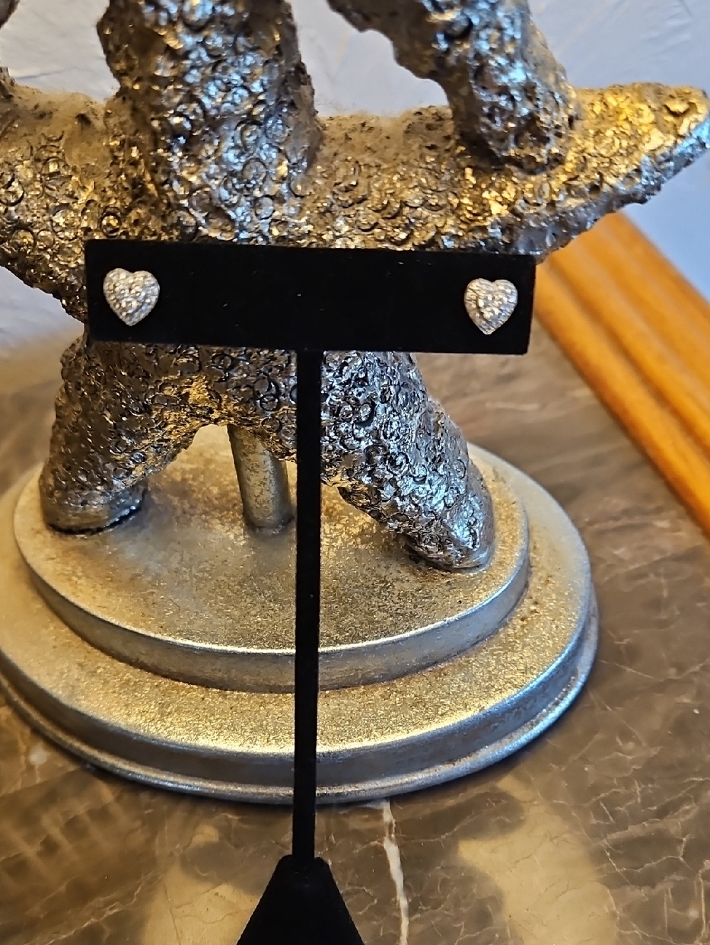 18kt White Gold Diamond Heart Shaped Earrings